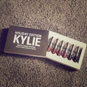 Kylie Cosmetics Holiday 2016 Mini Matte Liquids